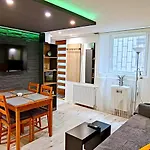 Alexander Guestrooms